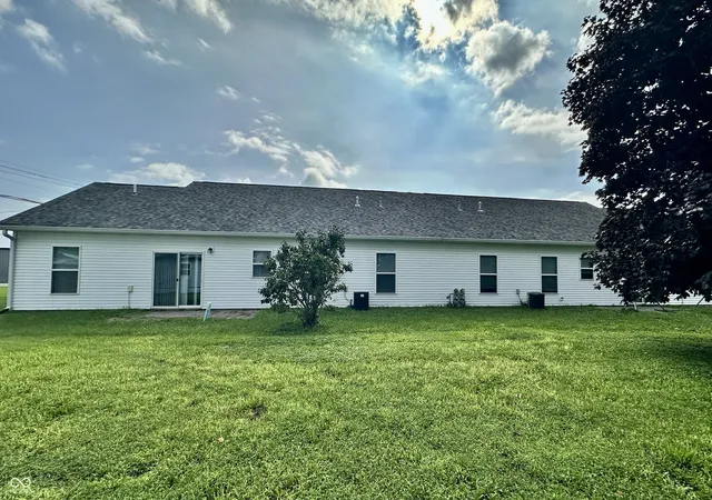 Photo 3 of Multi family home for sale at 406 S Lincoln Ave, Fowler, IN 47944 | MLS# 22120756 | Listing updated on 2026-09-14