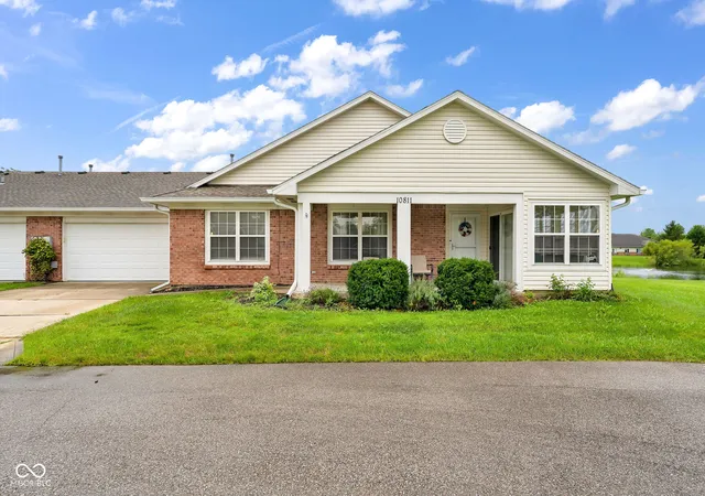 Condo for sale at 10811 Cape Coral Ln, Indianapolis, IN 46229 | MLS# 22120839