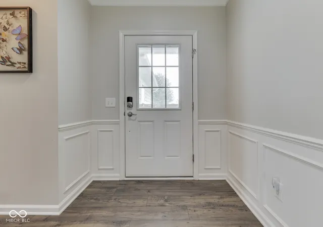 Photo 3 of Single family home for sale at 526 King Fisher Dr, Brownsburg, IN 46112 | MLS# 22120938 | Listing updated on 2026-10-01