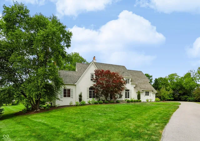 Photo 3 of Single family home for sale at 8437 E 500 South, Zionsville, IN 46077 | MLS# 22121018 | Listing updated on 2026-10-06