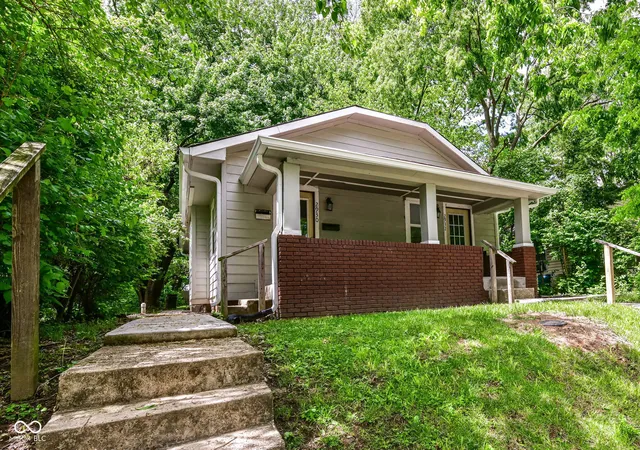 Photo 2 of Sale Pending at 2930 N Dearborn St, Indianapolis, IN 46218 | MLS# 22121036 | Listing updated on 2026-09-21
