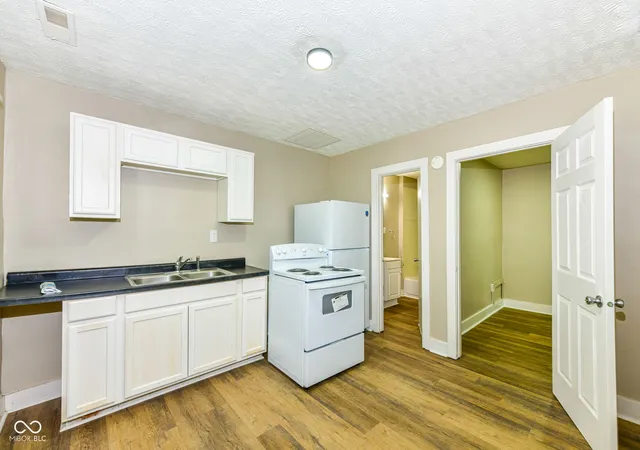 Photo 3 of Sale Pending at 2930 N Dearborn St, Indianapolis, IN 46218 | MLS# 22121036 | Listing updated on 2026-09-21