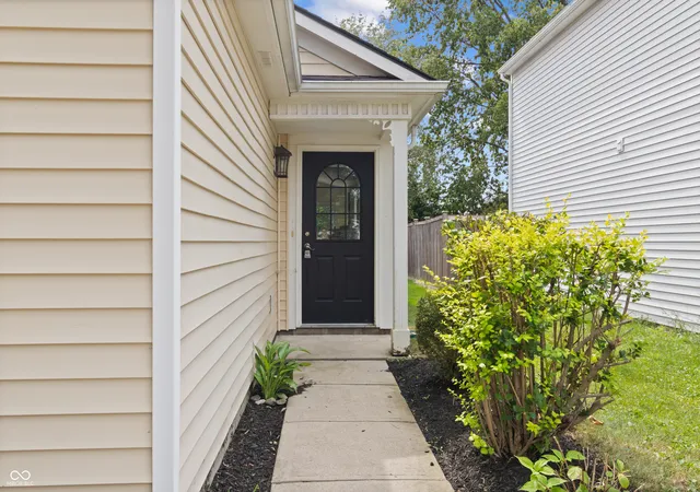 Photo 3 of Sale Pending at 9685 W Stargazer, Pendleton, IN 46064 | MLS# 22121127 | Listing updated on 2026-09-15