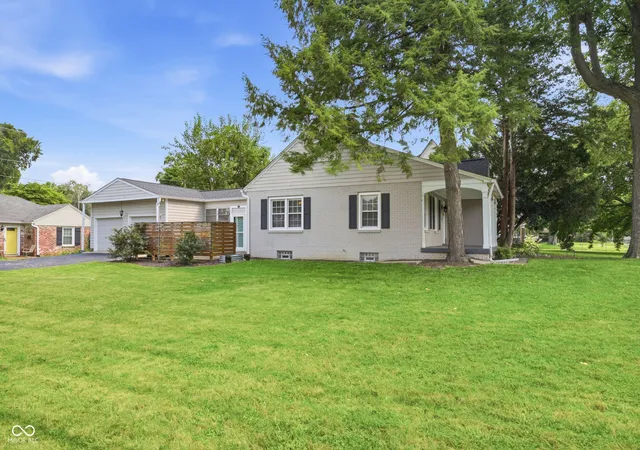 Photo 3 of Sale Pending at 1508 Kessler Boulevard East Dr, Indianapolis, IN 46220 | MLS# 22121160 | Listing updated on 2026-09-21