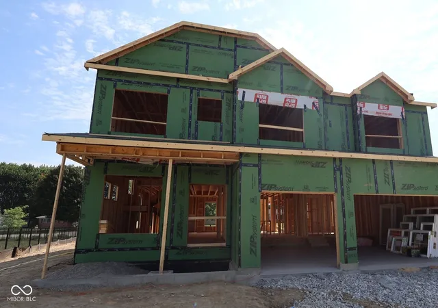 Photo 1 of Single family home for sale at 975 Vineyard Way, Greenwood, IN 46143 | MLS# 22121256 | Listing updated on 2026-09-22