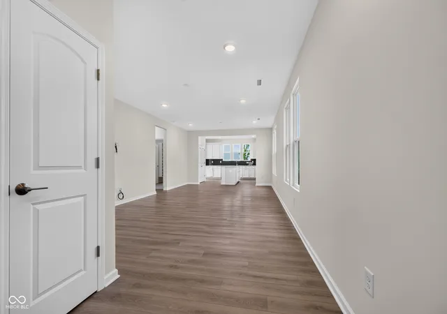 Photo 4 of Single family home for sale at 3200 Balsamroot Dr, Greenwood, IN 46143 | MLS# 22121357 | Listing updated on 2026-10-02