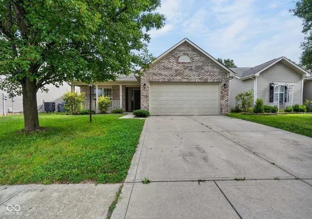 Photo 1 of Single family home for sale at 14878 War Emblem Dr, Noblesville, IN 46060 | MLS# 22121402 | Listing updated on 2026-10-02