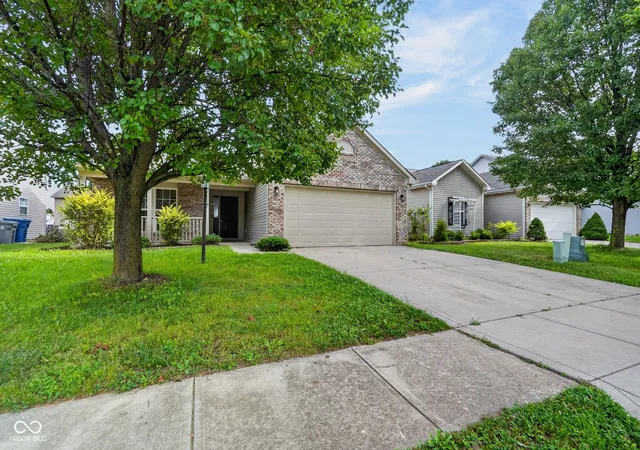 Photo 2 of Single family home for sale at 14878 War Emblem Dr, Noblesville, IN 46060 | MLS# 22121402 | Listing updated on 2026-10-02