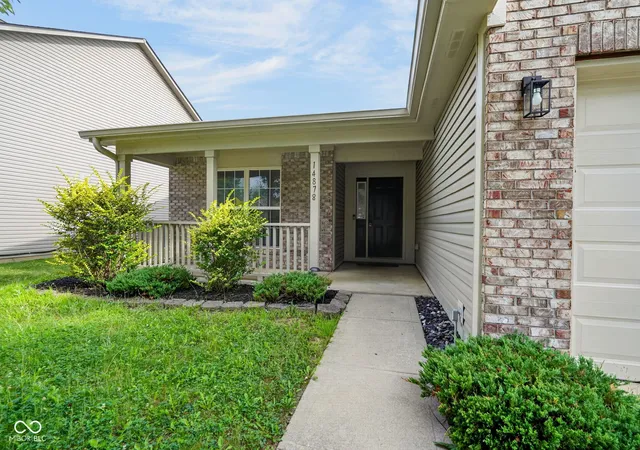 Photo 3 of Single family home for sale at 14878 War Emblem Dr, Noblesville, IN 46060 | MLS# 22121402 | Listing updated on 2026-10-02