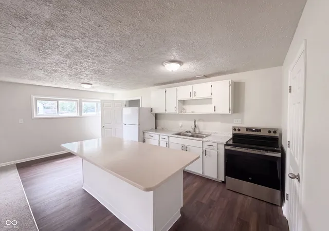 Photo 2 of Sale Pending at 3202 N Arlington Ave, Indianapolis, IN 46218 | MLS# 22121435 | Listing updated on 2026-10-08