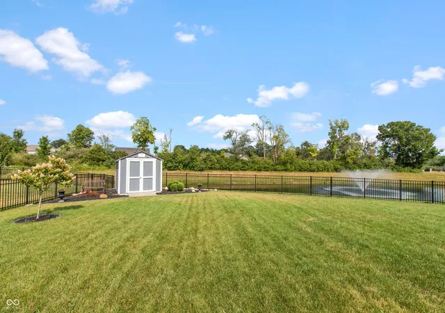 Photo 2 of Sale Pending at 2863 Simsbury Ln, Brownsburg, IN 46112 | MLS# 22121504 | Listing updated on 2026-09-10