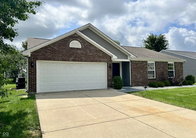 Photo 3 of Single family home for sale at 6815 W Odessa Wy, Mc Cordsville, IN 46055 | MLS# 22121534 | Listing updated on 2026-10-05