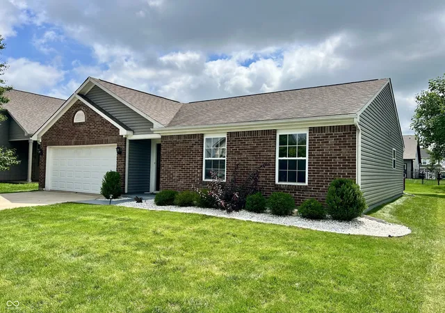 Photo 3 of Single family home for sale at 6815 W Odessa Wy, Mc Cordsville, IN 46055 | MLS# 22121534 | Listing updated on 2026-10-15