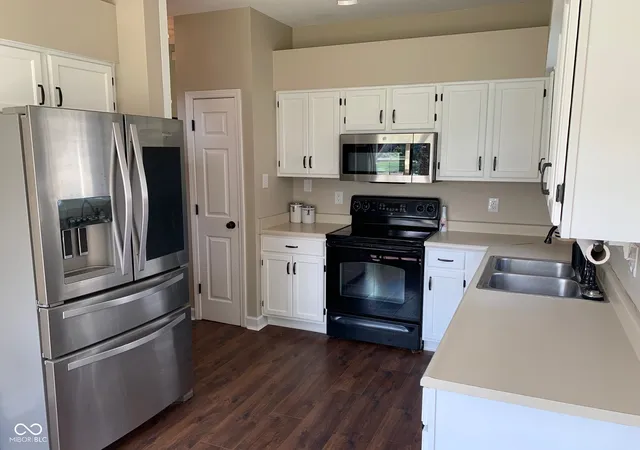 Photo 3 of Single family home for sale at 7818 Red Sunset Way, Avon, IN 46123 | MLS# 22121566 | Listing updated on 2026-09-14