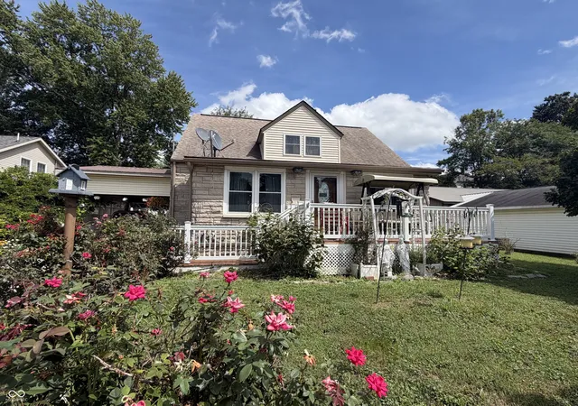 Photo 1 of Single family home for sale at 702 Nw 2nd Street, Washington, IN 47501 | MLS# 22121589 | Listing updated on 2026-10-12
