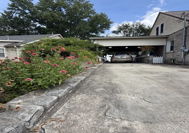 Photo 2 of Single family home for sale at 702 NW 2nd Street, Washington, IN 47501 | MLS# 22121589 | Listing updated on 2026-10-12