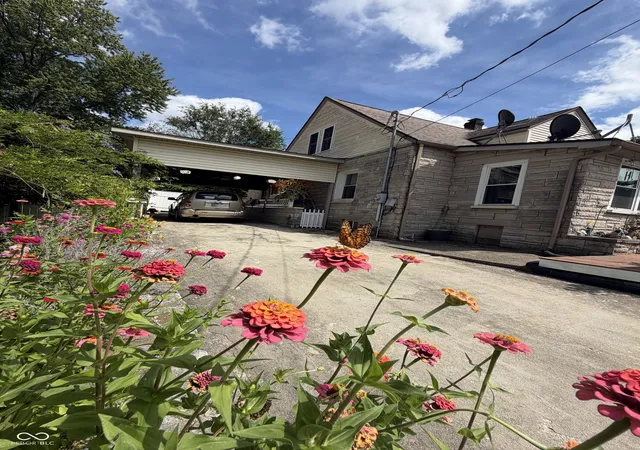 Photo 4 of Single family home for sale at 702 NW 2nd Street, Washington, IN 47501 | MLS# 22121589 | Listing updated on 2026-10-12
