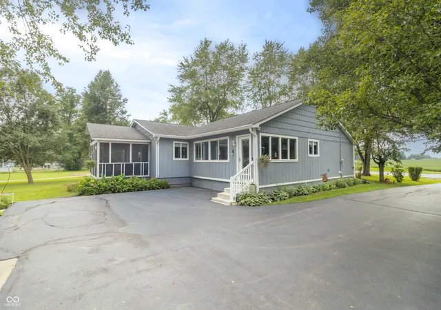 Photo 3 of Single family home for sale at 5761 S State Rd 9, Fountaintown, IN 46130 | MLS# 22121601 | Listing updated on 2026-10-07