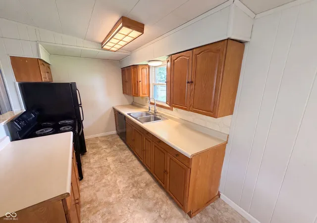 Photo 2 of Single family home for sale at 2584 E Phylbeck Ave, Terre Haute, IN 47805 | MLS# 22121827 | Listing updated on 2026-09-28