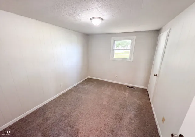 Photo 3 of Single family home for sale at 2584 E Phylbeck Ave, Terre Haute, IN 47805 | MLS# 22121827 | Listing updated on 2026-10-23