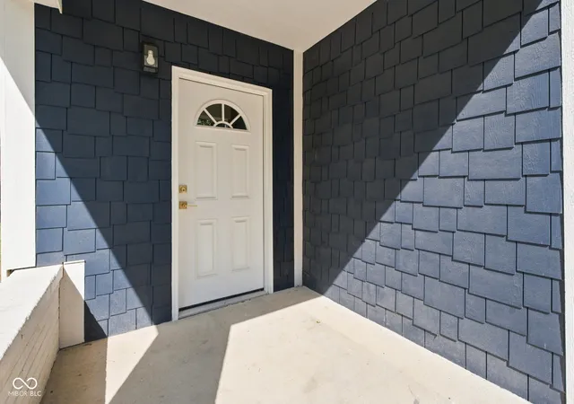 Photo 2 of Single family home for sale at 208 N Tacoma Ave, Indianapolis, IN 46201 | MLS# 22121835 | Listing updated on 2026-09-26