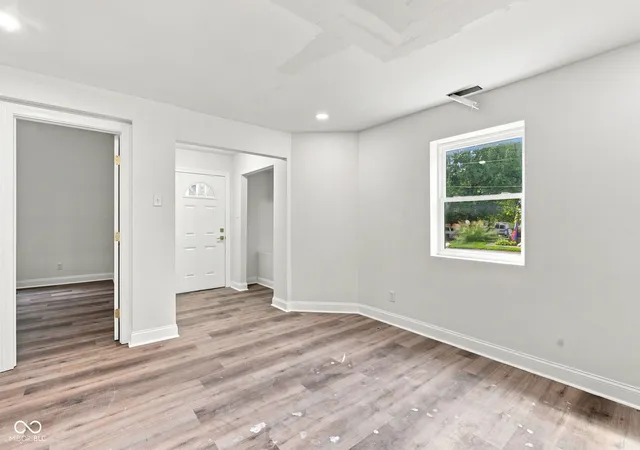 Photo 3 of Single family home for sale at 208 N Tacoma Ave, Indianapolis, IN 46201 | MLS# 22121835 | Listing updated on 2026-09-26