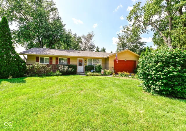Photo 1 of Single family home for sale at 136 Lantern, Carmel, IN 46032 | MLS# 22121869 | Listing updated on 2026-10-21