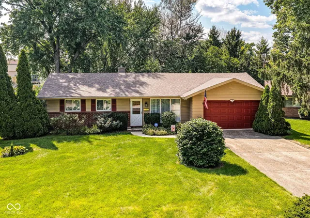 Photo 2 of Single family home for sale at 136 Lantern, Carmel, IN 46032 | MLS# 22121869 | Listing updated on 2026-10-21
