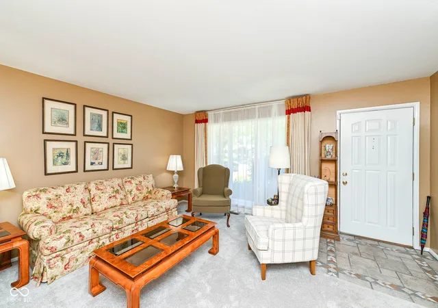Photo 4 of Single family home for sale at 136 Lantern, Carmel, IN 46032 | MLS# 22121869 | Listing updated on 2026-10-21