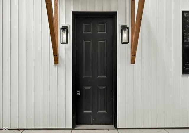 Photo 3 of Sale Pending at 9120 W Old Nashville Rd, Columbus, IN 47201 | MLS# 22121893 | Listing updated on 2026-09-24