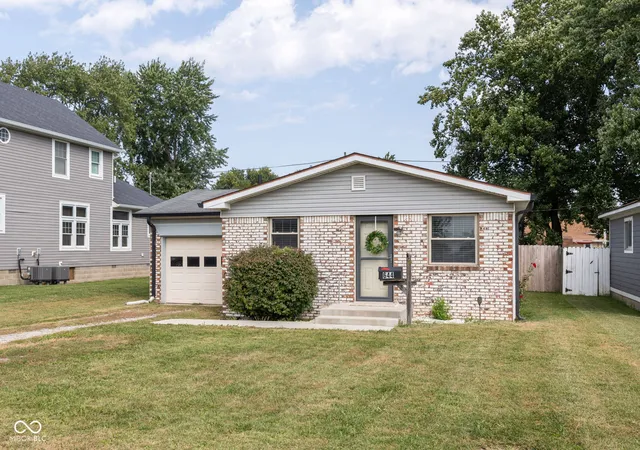 Photo 1 of Single family home for sale at 644 South St, Noblesville, IN 46060 | MLS# 22121895 | Listing updated on 2026-09-24
