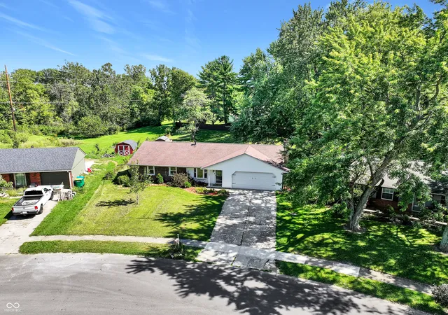 Photo 2 of Single family home for sale at 1105 Brookside Ln, Plainfield, IN 46168 | MLS# 22121922 | Listing updated on 2026-09-21