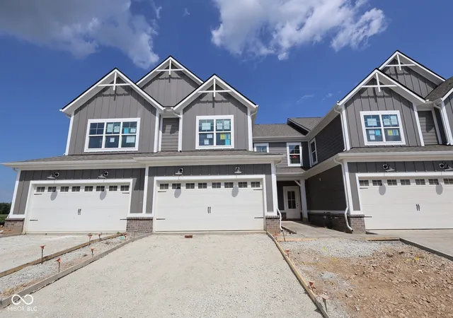 Photo 2 of Sale Pending at 12566 Cattle Ridge Dr, Noblesville, IN 46060 | MLS# 22121988 | Listing updated on 2026-10-05
