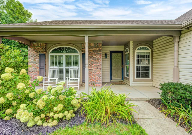 Photo 2 of Single family home for sale at 10102 Palmaire Pl, Fishers, IN 46038 | MLS# 22122003 | Listing updated on 2026-09-21