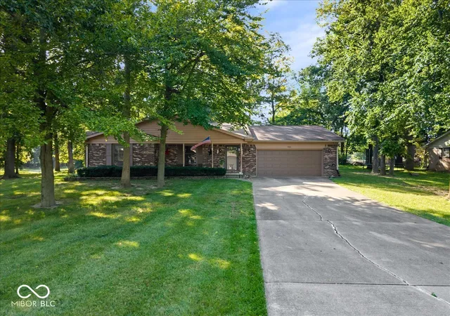 Photo 3 of Single family home for sale at 3941 Meridee Dr, Indianapolis, IN 46237 | MLS# 22122037 | Listing updated on 2026-10-05