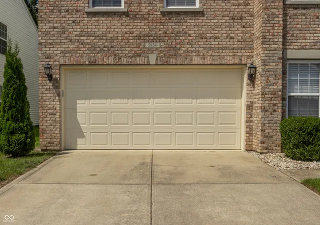 Photo 4 of Single family home for sale at 5854 Skyward Ln, Indianapolis, IN 46234 | MLS# 22122057 | Listing updated on 2026-10-09