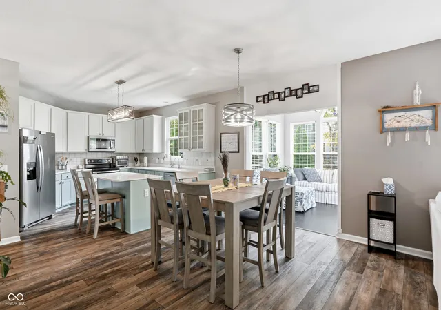 Photo 3 of Single family home for sale at 5565 Jutland Dr, Plainfield, IN 46168 | MLS# 22122119 | Listing updated on 2026-09-22