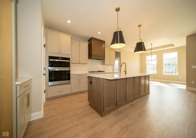 Photo 4 of Sale Pending at 6607 Old World Dr, Mc Cordsville, IN 46055 | MLS# 22122210 | Listing updated on 2026-09-28