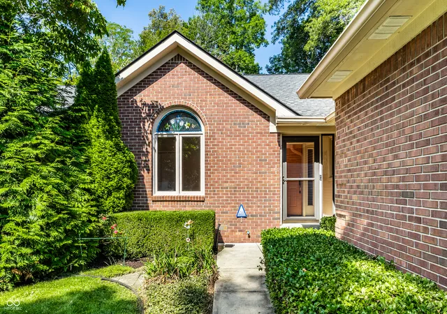 Photo 2 of Single family home for sale at 9340 W Point Pl, Indianapolis, IN 46268 | MLS# 22122258 | Listing updated on 2026-09-11