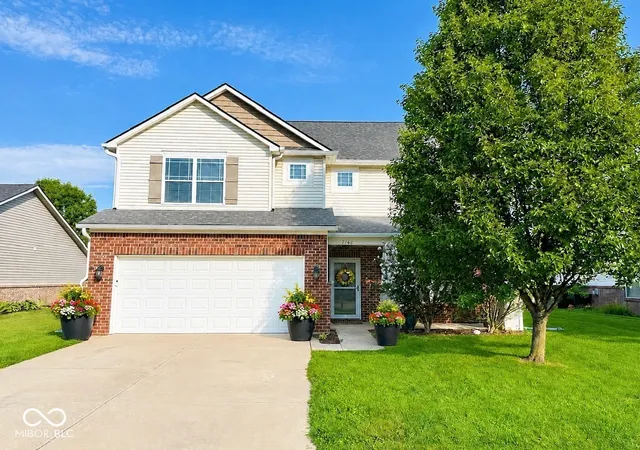 Photo 3 of Single family home for sale at 7148 N Chelmsford Dr, Mc Cordsville, IN 46055 | MLS# 22122269 | Listing updated on 2026-10-06