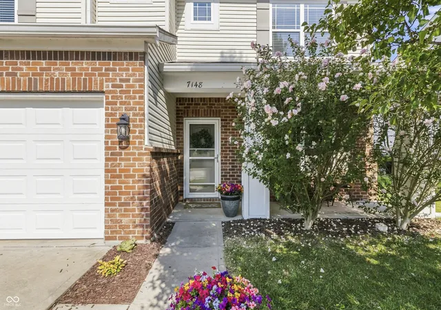 Photo 2 of Single family home for sale at 7148 N Chelmsford Dr, Mc Cordsville, IN 46055 | MLS# 22122269 | Listing updated on 2026-10-06