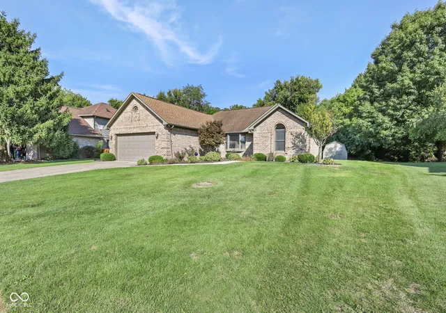Photo 3 of Sale Pending at 1041 New Harmony Dr, Indianapolis, IN 46231 | MLS# 22122276 | Listing updated on 2026-09-21