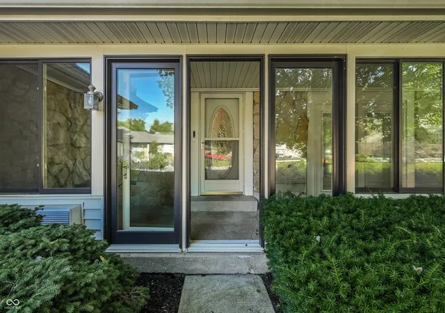 Photo 3 of Sale Pending at 12443 Charing Cross Rd, Carmel, IN 46033 | MLS# 22122329 | Listing updated on 2026-09-23