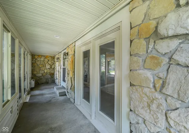 Photo 4 of Sale Pending at 12443 Charing Cross Rd, Carmel, IN 46033 | MLS# 22122329 | Listing updated on 2026-09-23