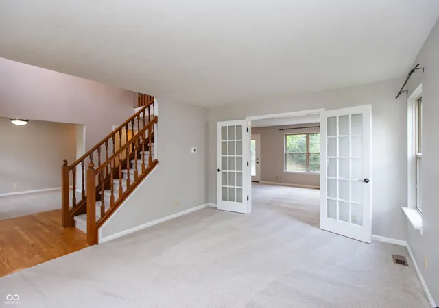 Photo 2 of Single family home for sale at 10517 Greenway Dr, Fishers, IN 46037 | MLS# 22122379 | Listing updated on 2026-09-23