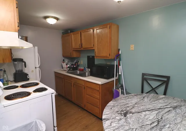 Photo 3 of Sale Pending at 412 Spann Ave, Crawfordsville, IN 47933 | MLS# 22122387 | Listing updated on 2026-09-09