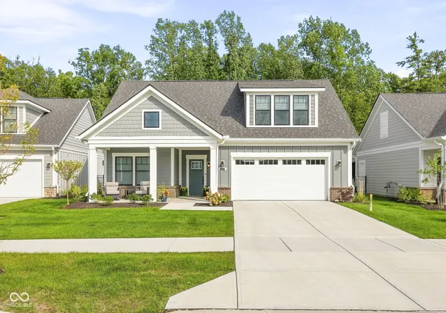 Photo 2 of Single family home for sale at 6891 Acadia Ln, Zionsville, IN 46077 | MLS# 22122450 | Listing updated on 2026-09-28