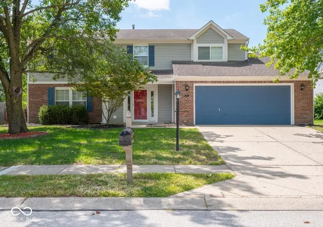 Photo 2 of Single family home for sale at 638 Austrian Wy, Avon, IN 46123 | MLS# 22122511 | Listing updated on 2026-09-29