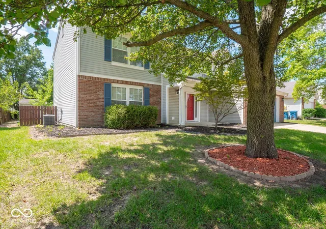 Photo 3 of Single family home for sale at 638 Austrian Wy, Avon, IN 46123 | MLS# 22122511 | Listing updated on 2026-09-29