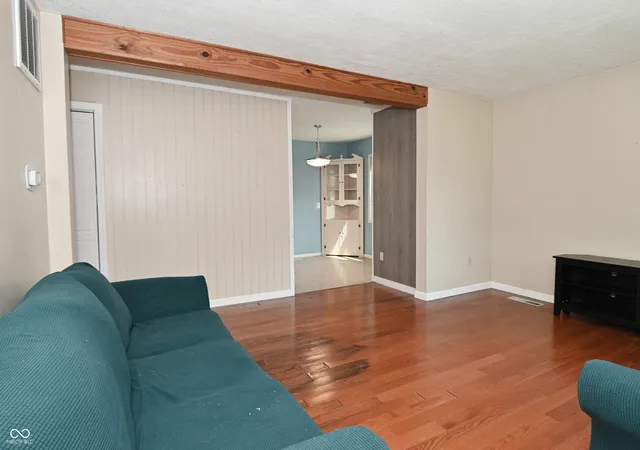 Photo 3 of Single family home for sale at 304 E Park, Plainfield, IN 46168 | MLS# 22122568 | Listing updated on 2026-09-11